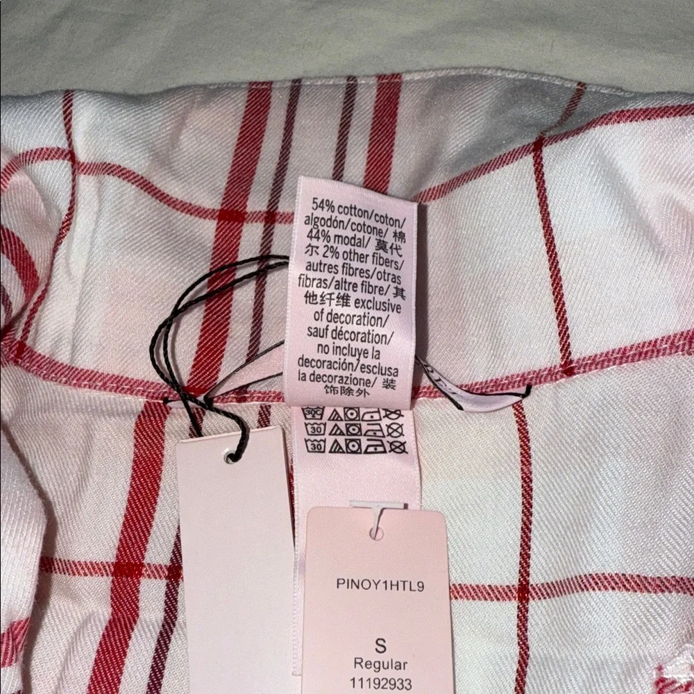 Victoria’s Secret woman’s Red and White Plaid Pajama Set size Small regular - Picture 6 of 6